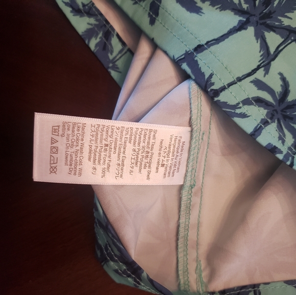 NEW! J.Crew Factory Swim trunks XL - Picture 9 of 9